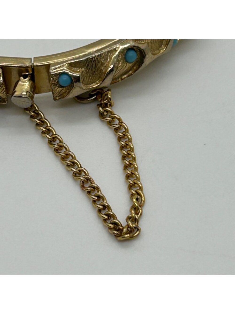 Vintage Gold-Toned Bracelet Hinged Textured Turquoise-Color Stones Safety Chain - Picture 10 of 16